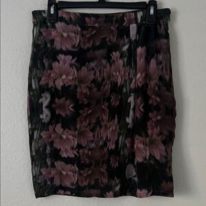 Evette & K Floral Black and Pink 100% Silk Skirt in SIze M